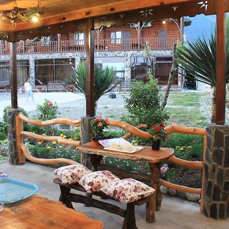 Абхазская Усадьба Hotel Gagra Exterior photo