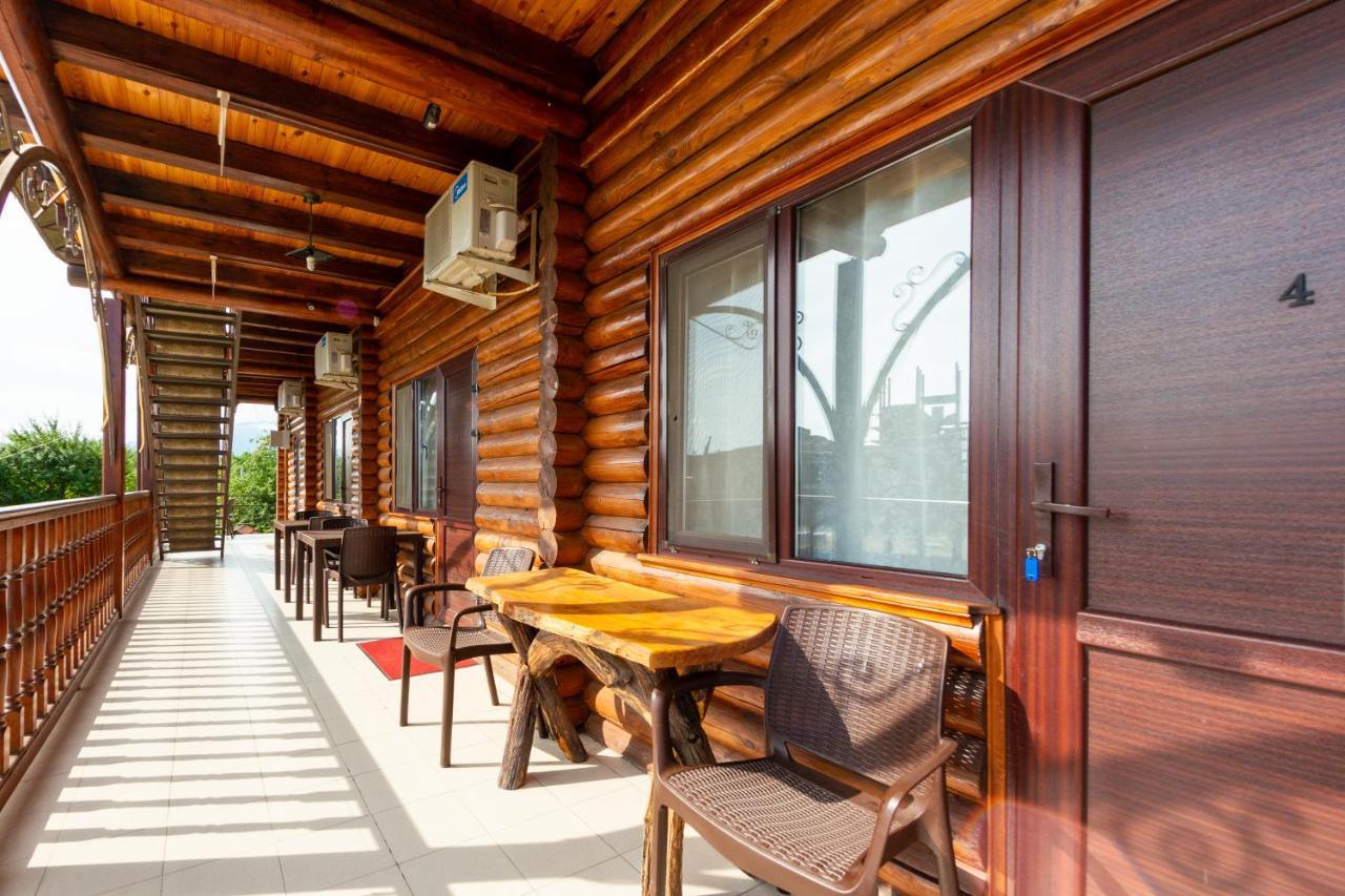 Абхазская Усадьба Hotel Gagra Exterior photo